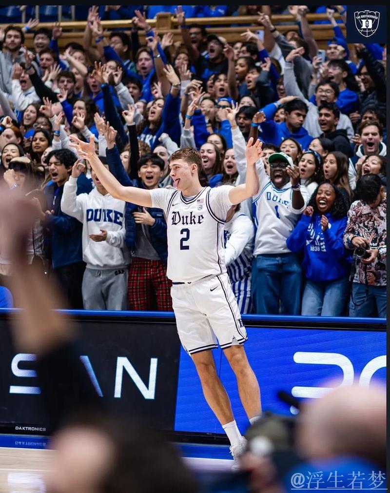 弗拉格本赛季20+5+5且0失误场次数排名第二